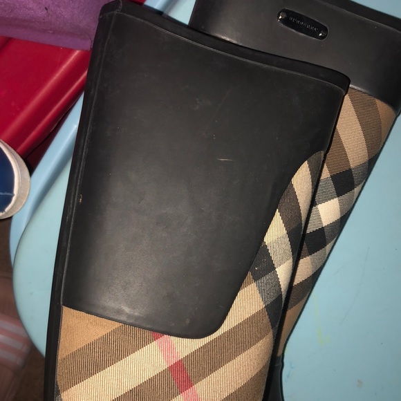 Burberry Rainboots - Picture 1 of 3